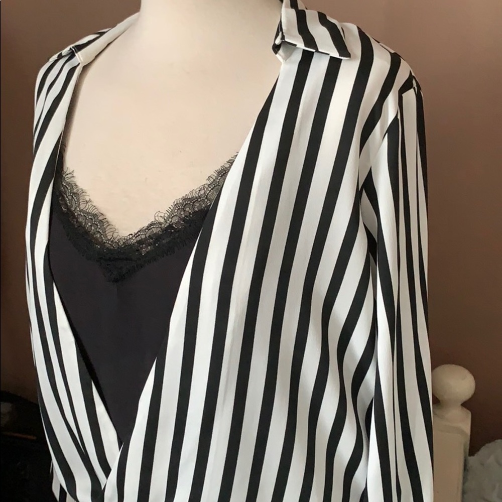 Zara black and white blouse - Picture 2 of 4
